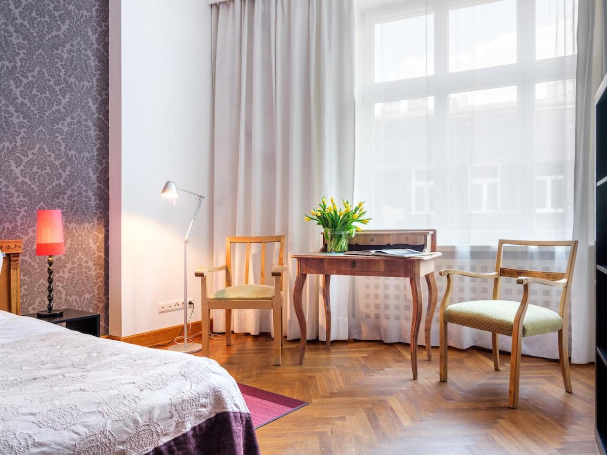 קרקוב Tyzenhauz Apartments Krowoderska Street מראה חיצוני תמונה