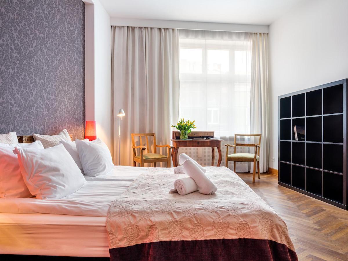 קרקוב Tyzenhauz Apartments Krowoderska Street מראה חיצוני תמונה