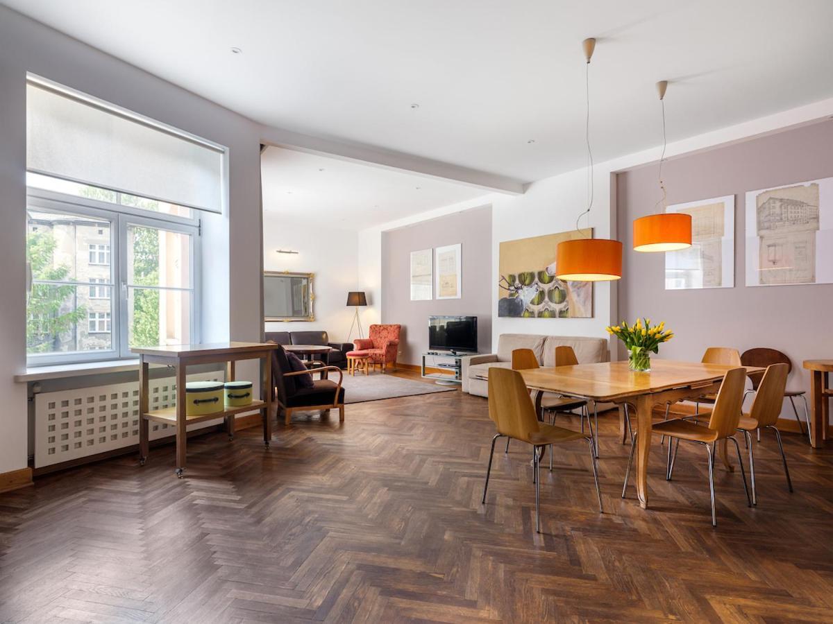 קרקוב Tyzenhauz Apartments Krowoderska Street מראה חיצוני תמונה