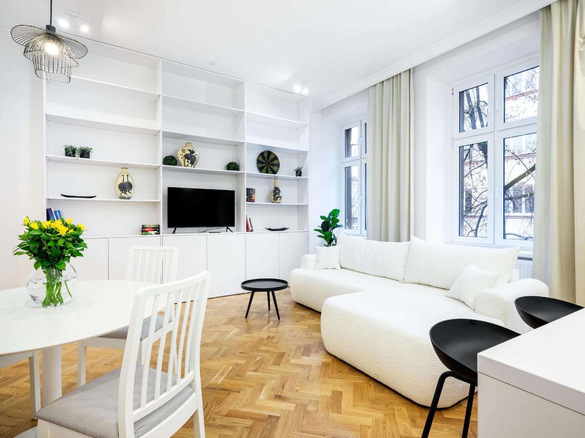 קרקוב Tyzenhauz Apartments Krowoderska Street מראה חיצוני תמונה