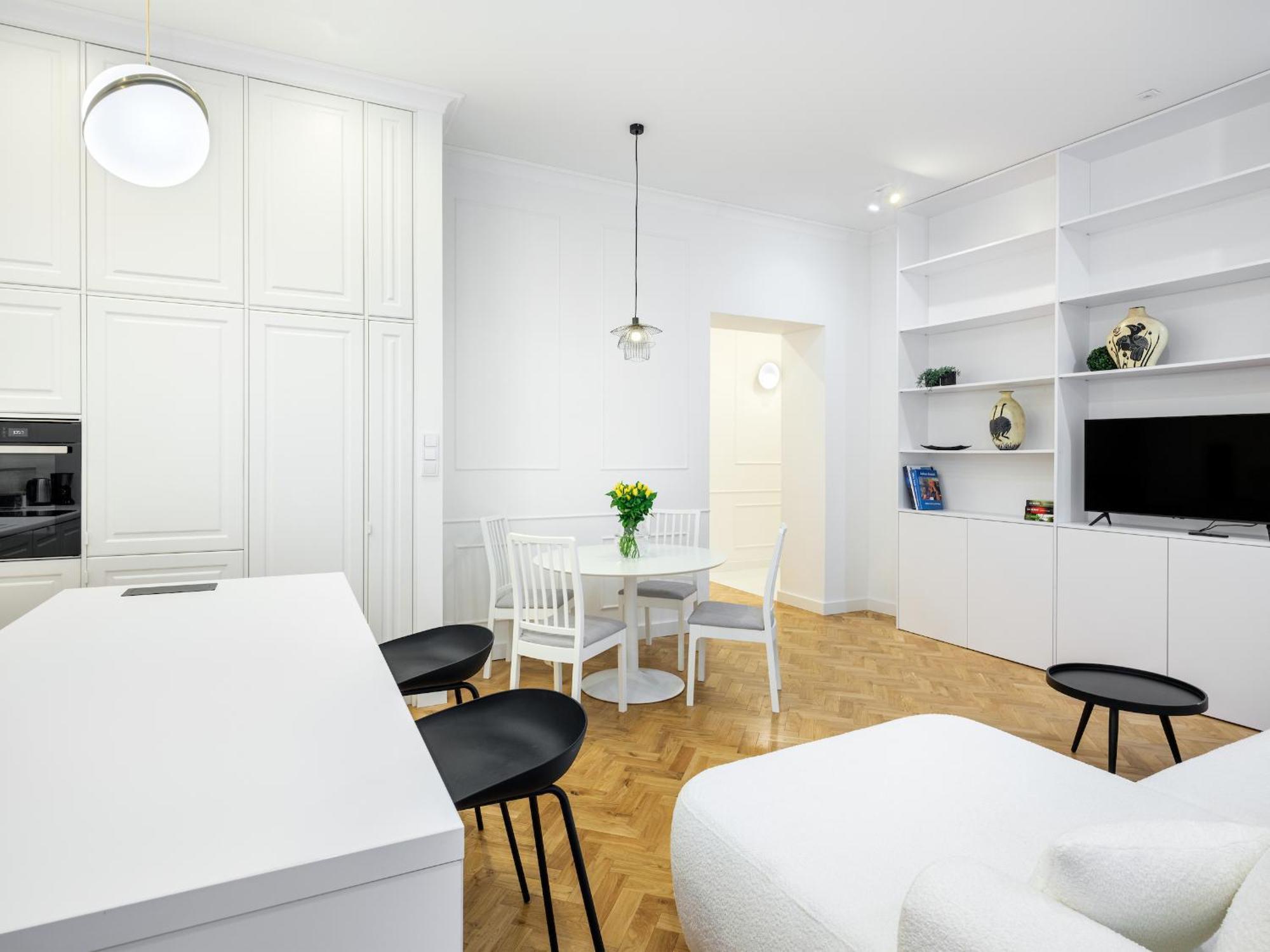 קרקוב Tyzenhauz Apartments Krowoderska Street מראה חיצוני תמונה