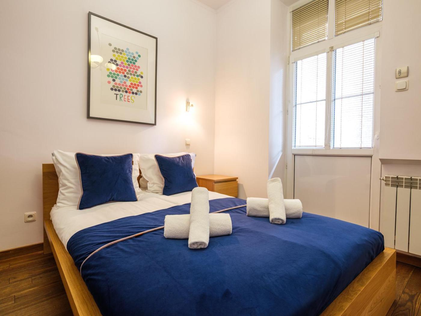 קרקוב Tyzenhauz Apartments Krowoderska Street מראה חיצוני תמונה